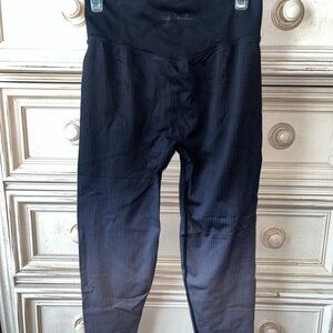 PINK Active Leggings Black to Gray Ombré